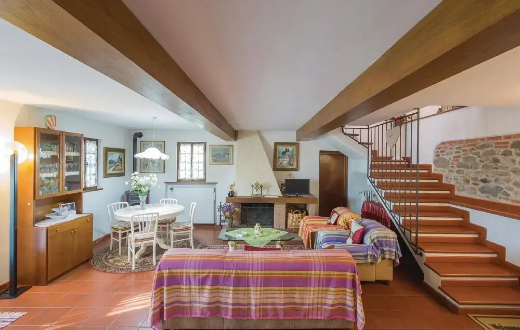 Nice Home in Uzzano Pt With 3 Bedrooms, Wifi and Outdoor Swimming Pool