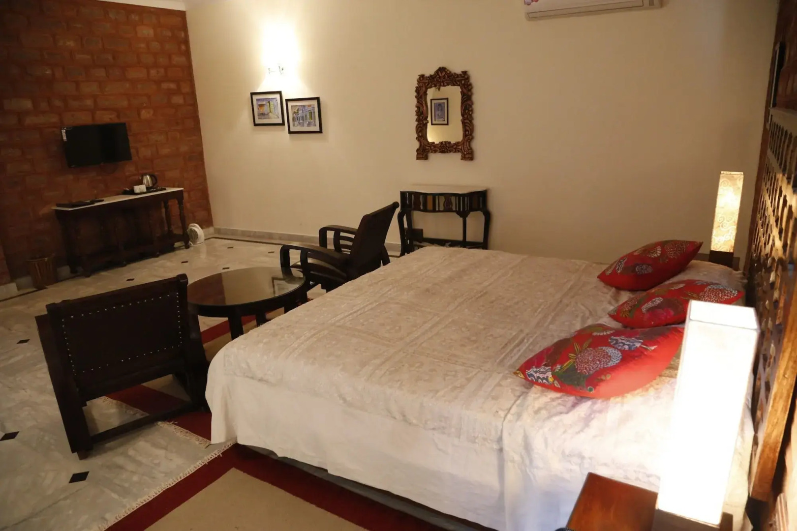 Hotel Devi Bhawan