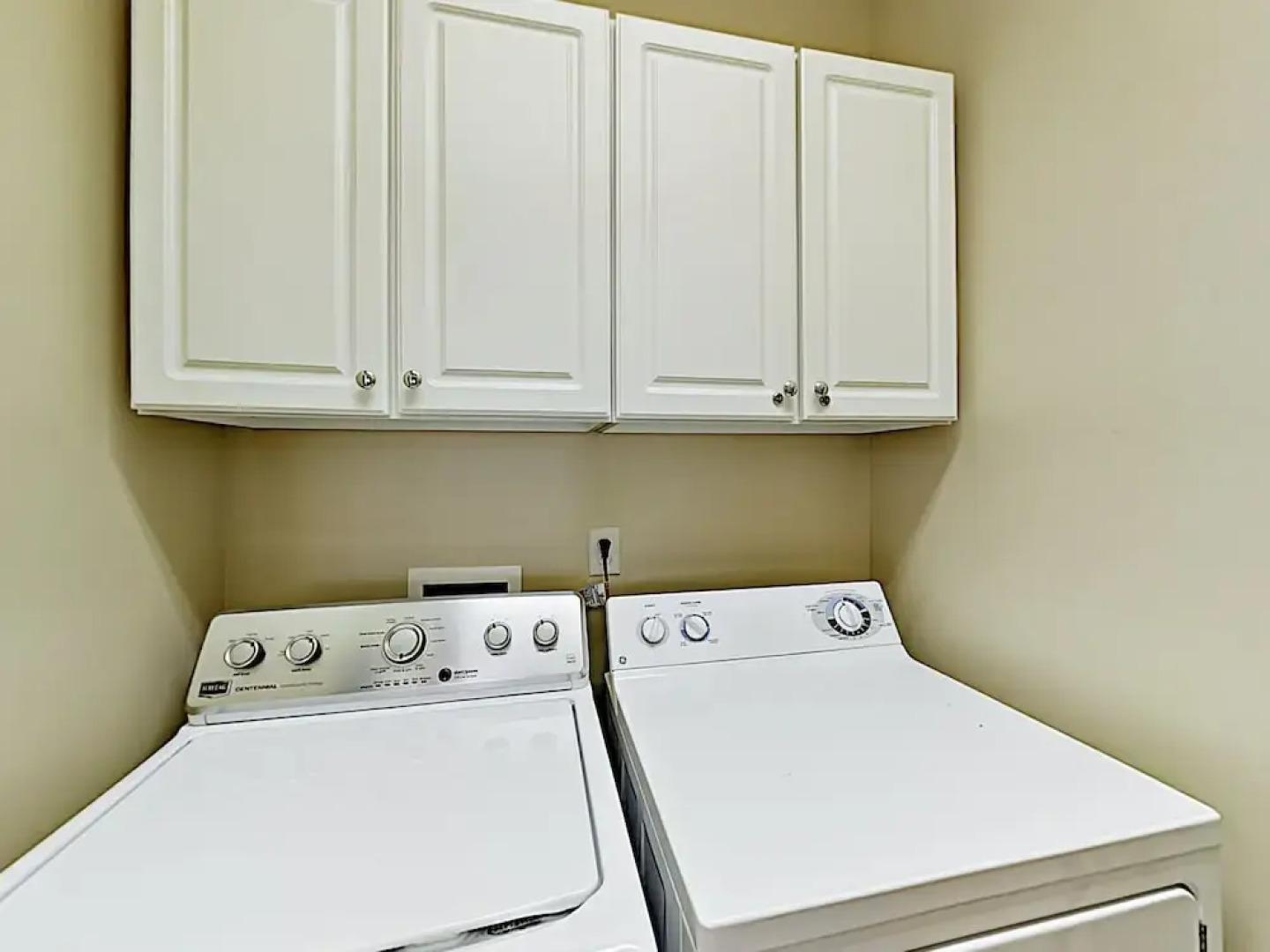 New Listing! Crabby 5: Pool, Hot Tub, Beach, Golf 4 Bedroom Condo