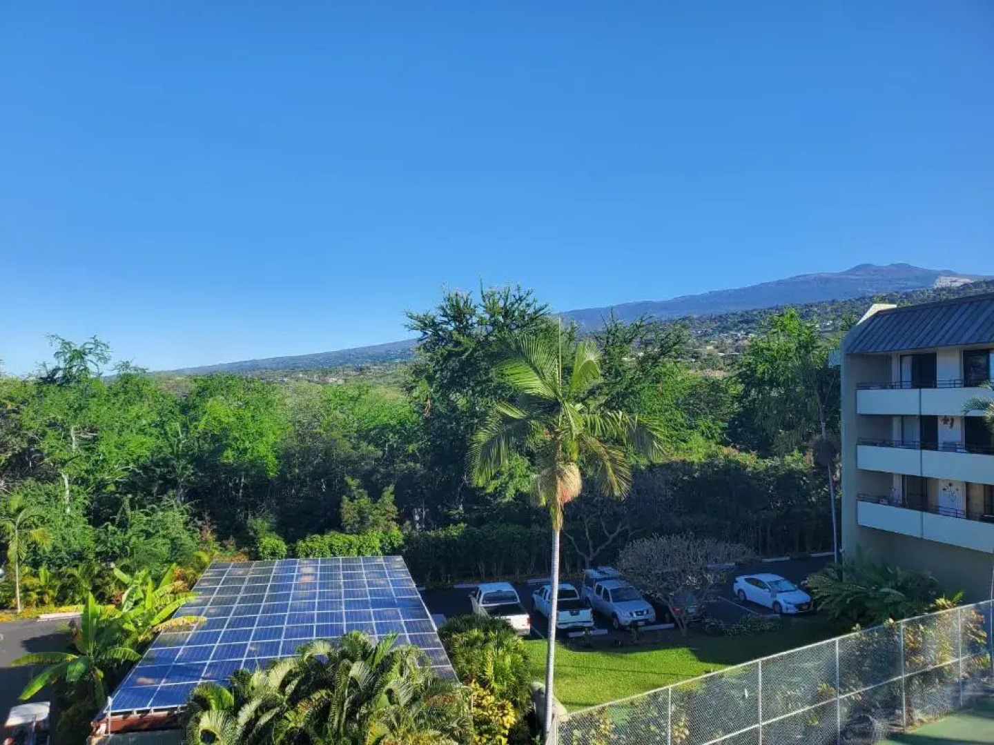 White Sands Beach Condo #324. BIG PATIO!! Ocean and Mountains across from beach!