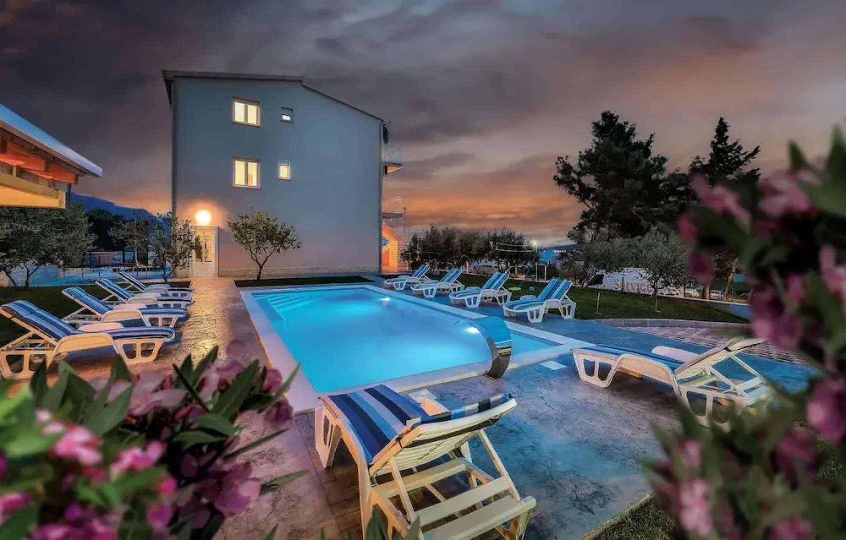 Nice Home in Kastel Kambelovac With Wifi and 4 Bedrooms