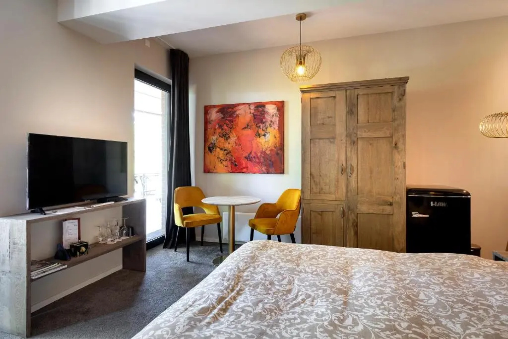 Aubergine Logeren & Dineren