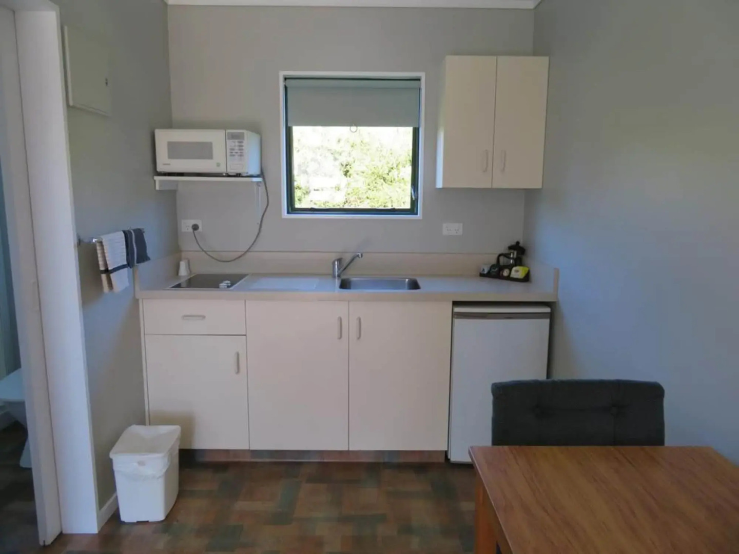 Commodore Court Motel