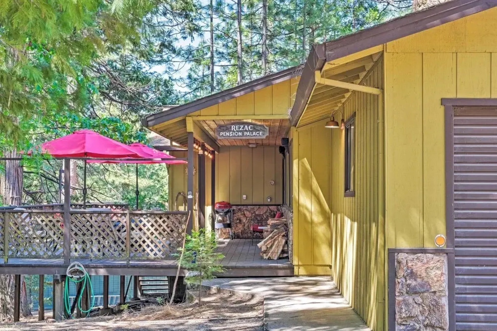 Home w/ Serene Deck in Twain Harte!