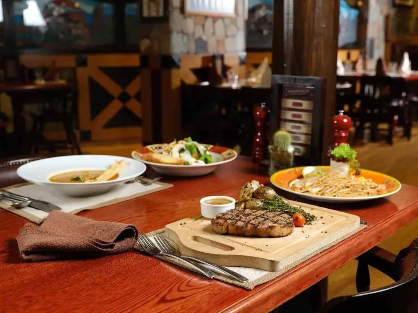 Holiday Inn Suites Kuwait Salmiya