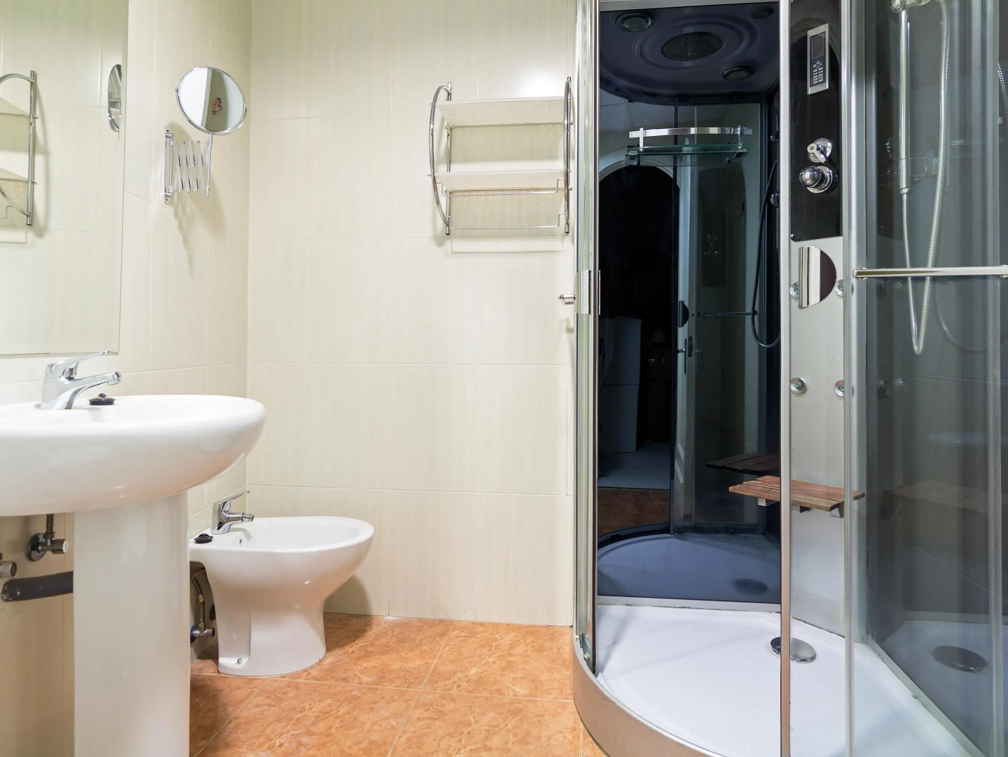 Hostal Gran Via 63 Rooms