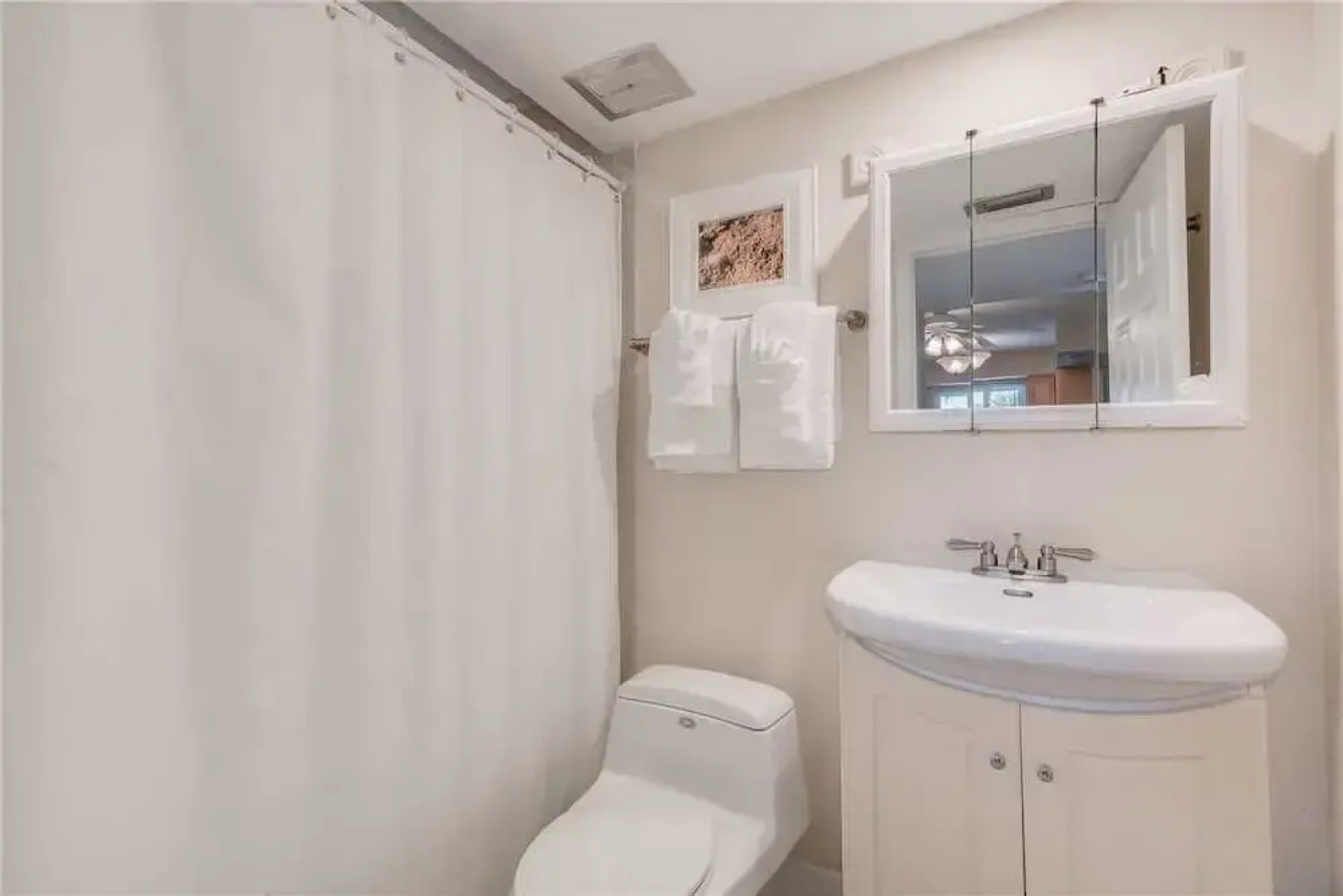 Waves 17 - One Bedroom Condo