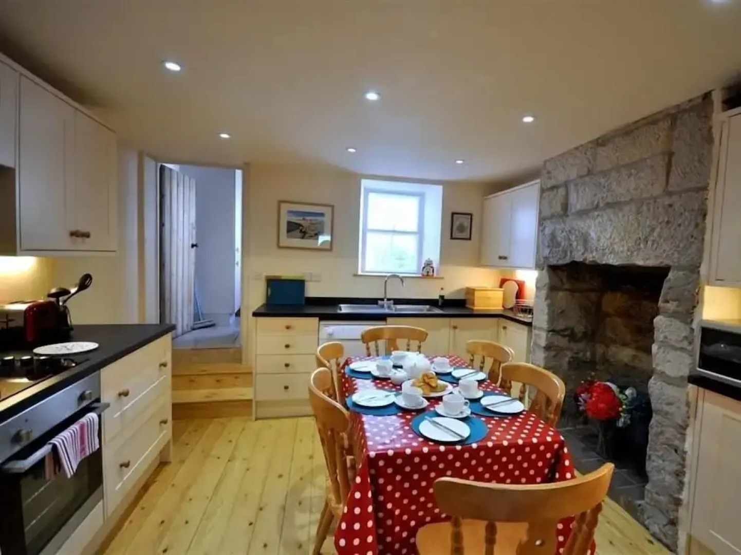 Neptune Cottage, PORTLAND