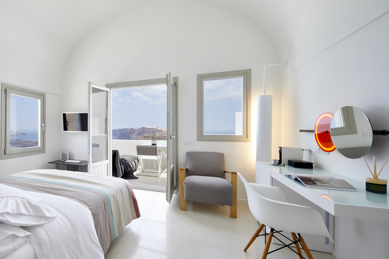 Alti Santorini Suites