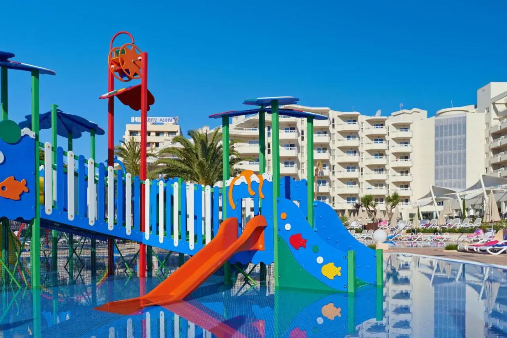 Hipotels Coma Gran Aparthotel