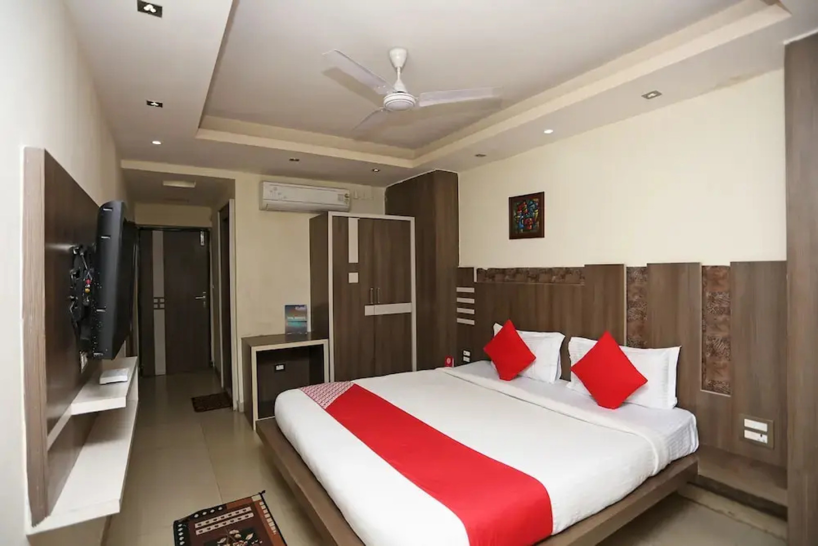 OYO 2925 Hotel Tri Inn