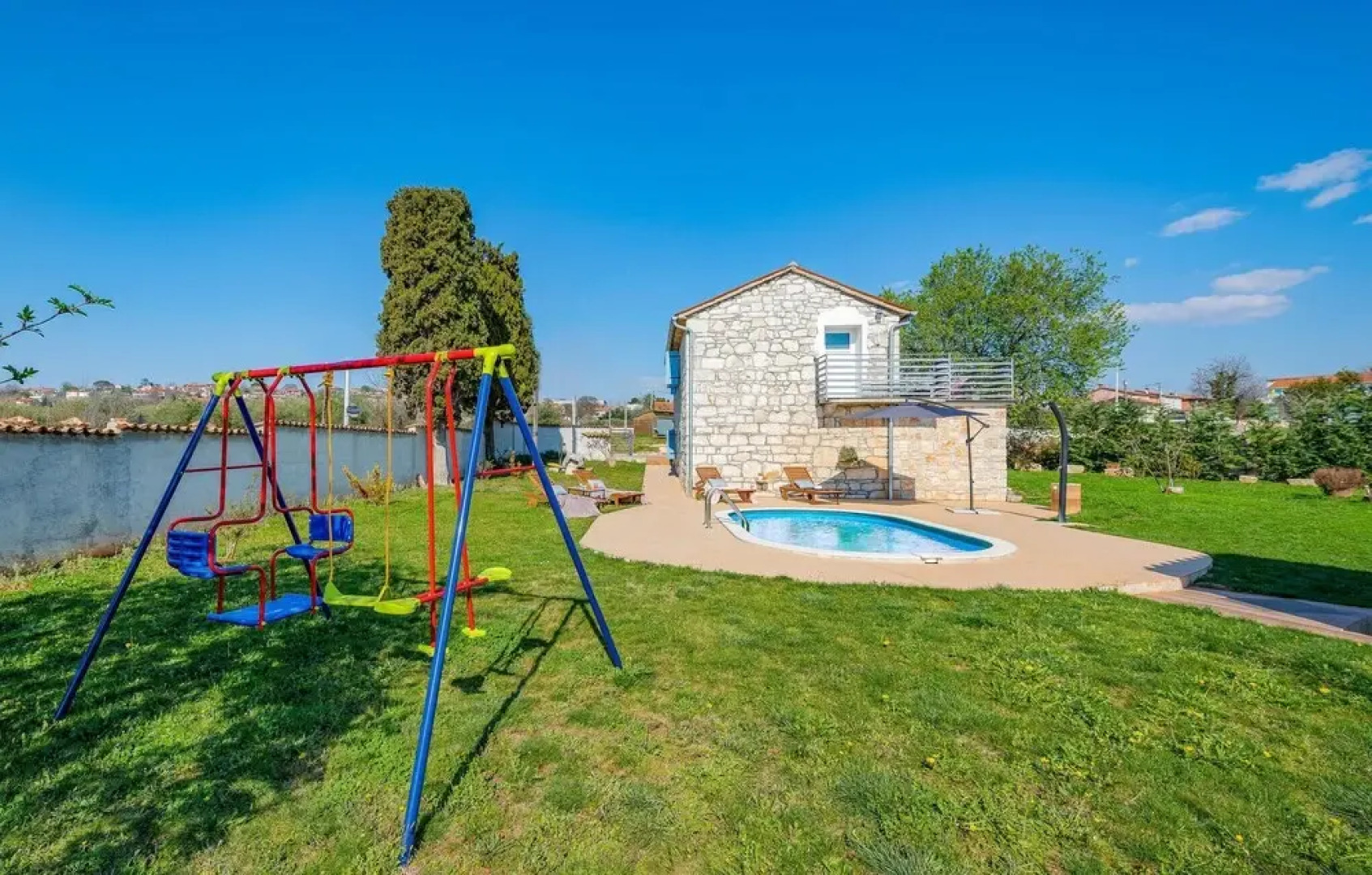 Beautiful Home in Labinci With 2 Bedrooms, Wifi and Outdoor Swimming Pool