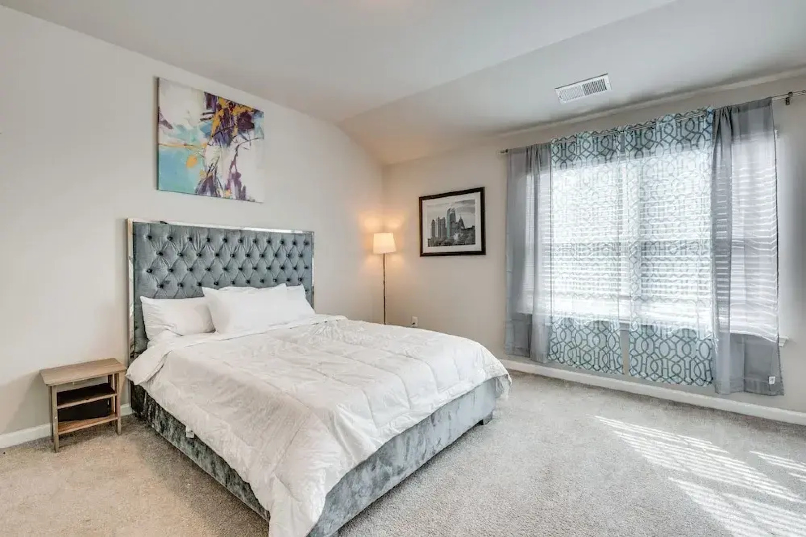 Union City Townhome: 17 Mi to Downtown Atlanta!