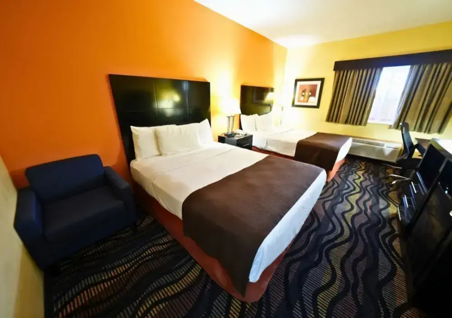 Rock Island Inn & Suites Streator IL