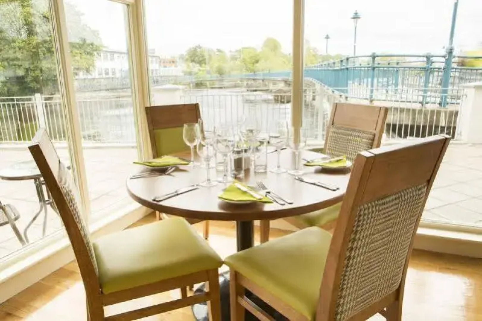 Riverside Suites Hotel