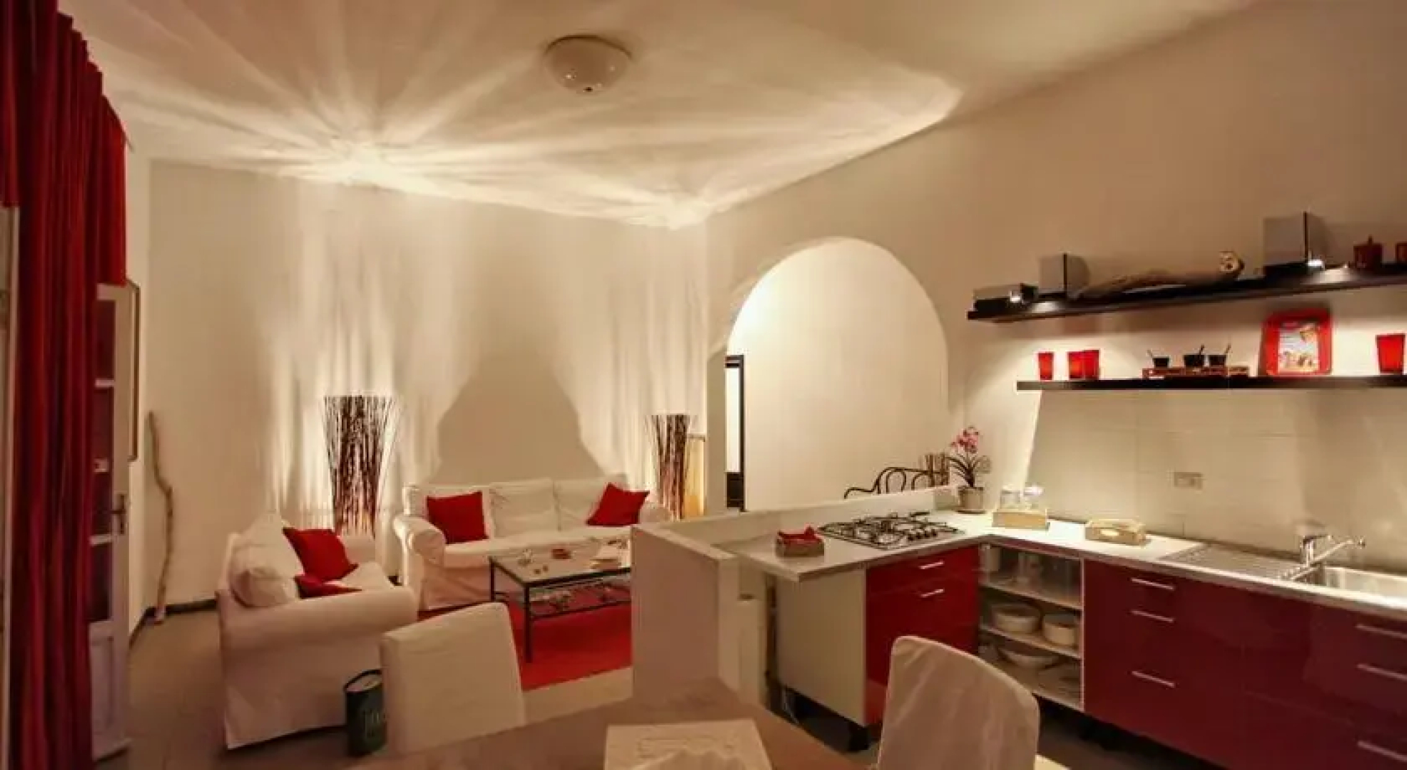 Casa bianca rossa viola