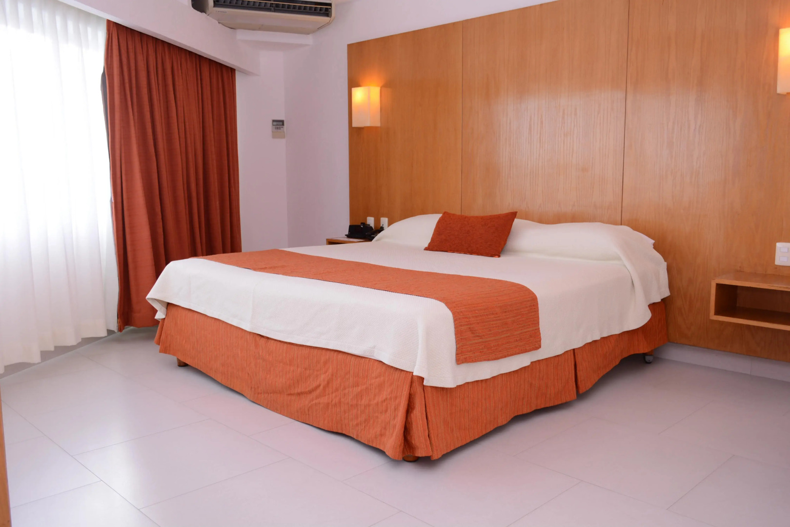 Отель Adhara Express