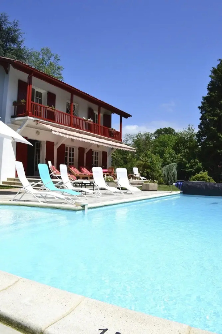 Villa With 6 Bedrooms in Cambo-les-bains, With Wonderful Mountain View, Private Pool, Enclosed Garden - 19 km From the Beach