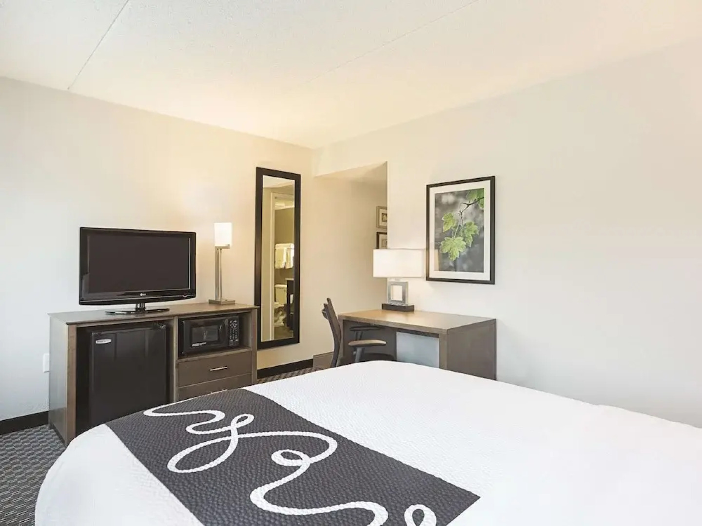 La Quinta Inn & Suites Baltimore BWI Airport