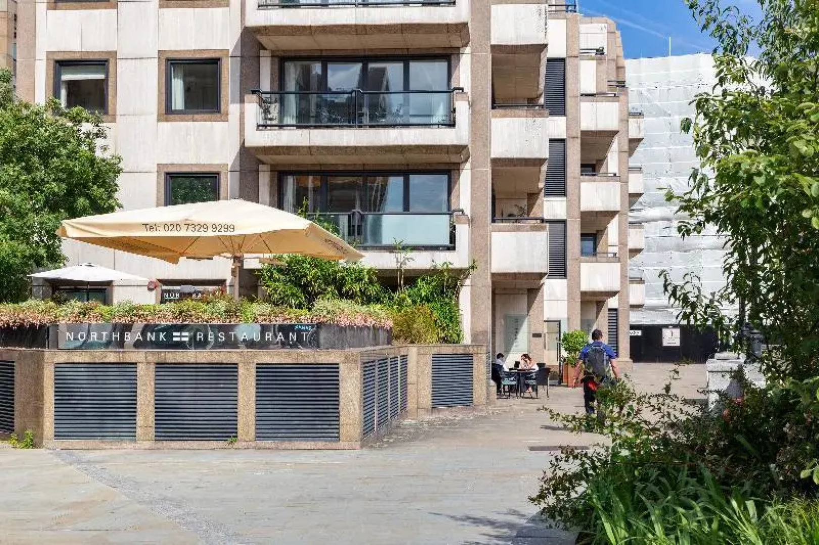 Luxurious Sir John Lyon Serviced Apartment