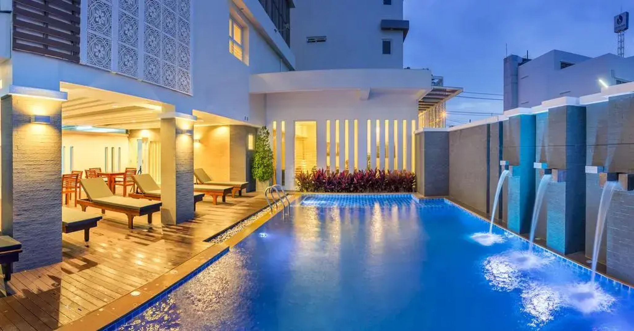 Ratana Hotel Rassada