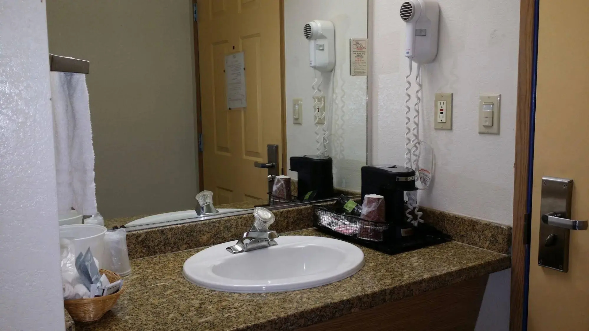 Budget Inn Corcoran Near Tulare CA 43