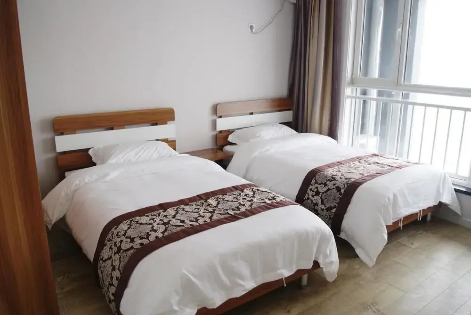 Kaiyue Holiday Hotel