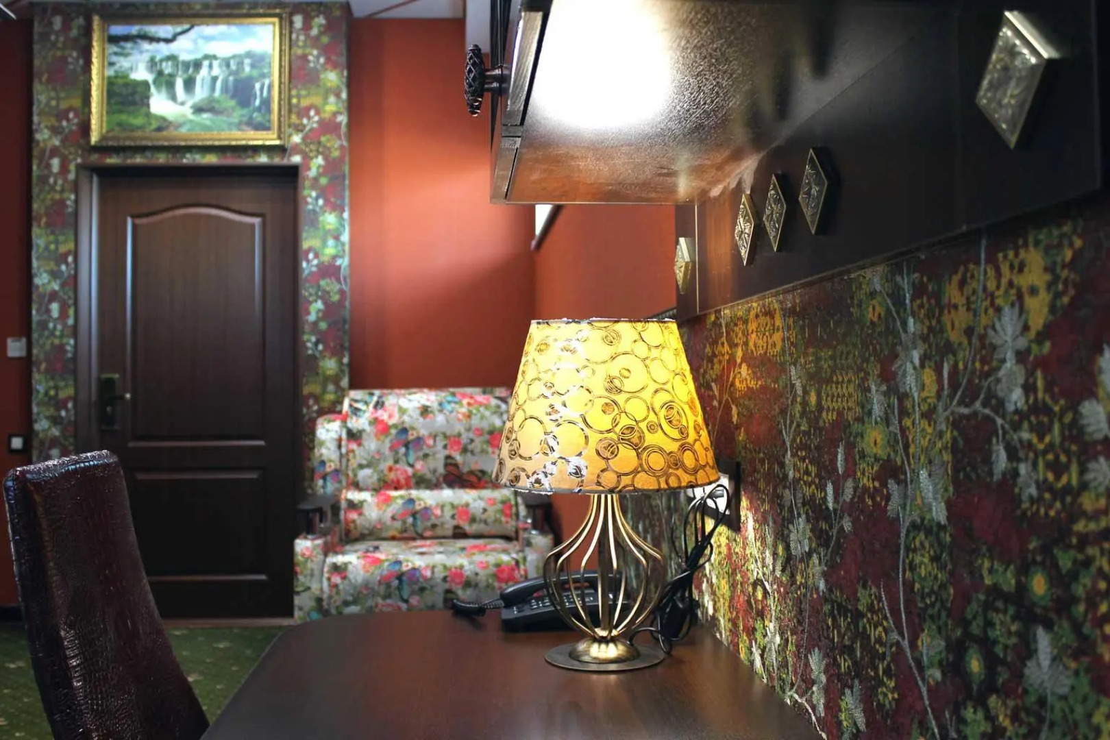 Отель Астрал