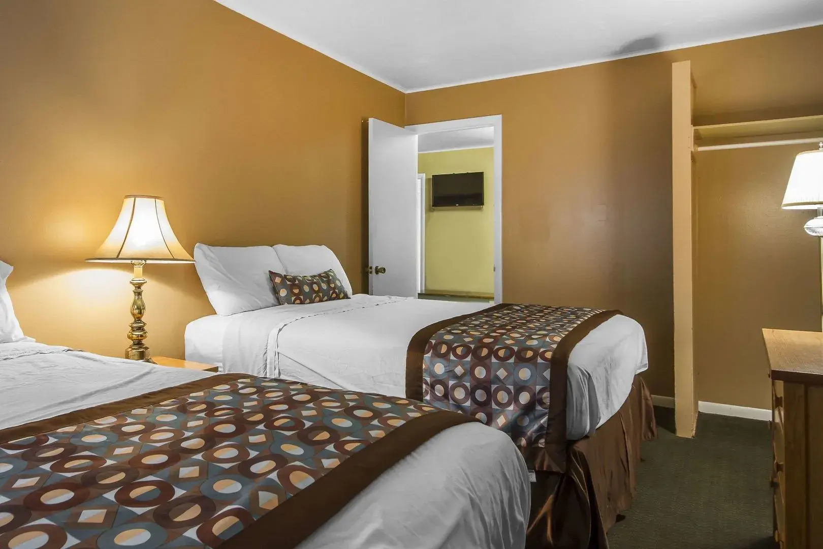 Skylark Shores Resort