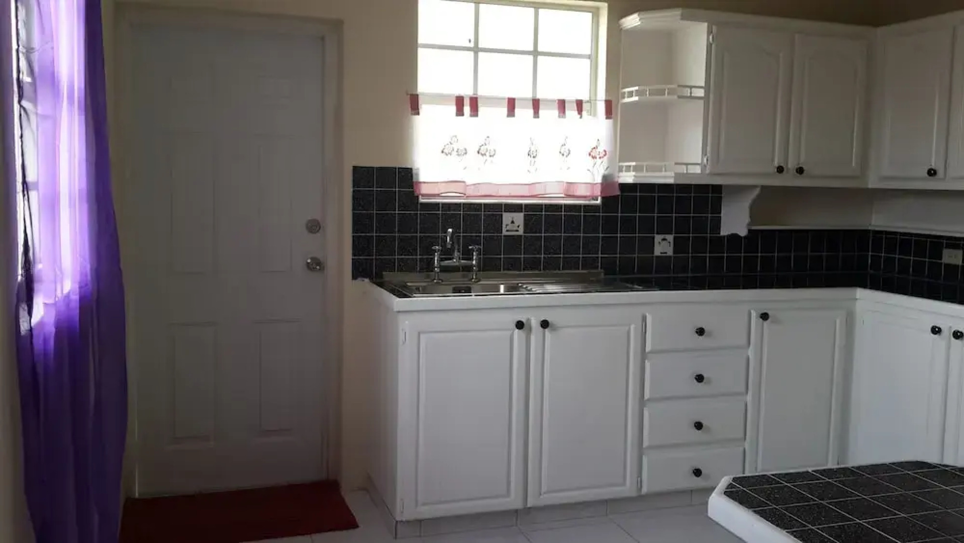 Sugar Apple Apartments