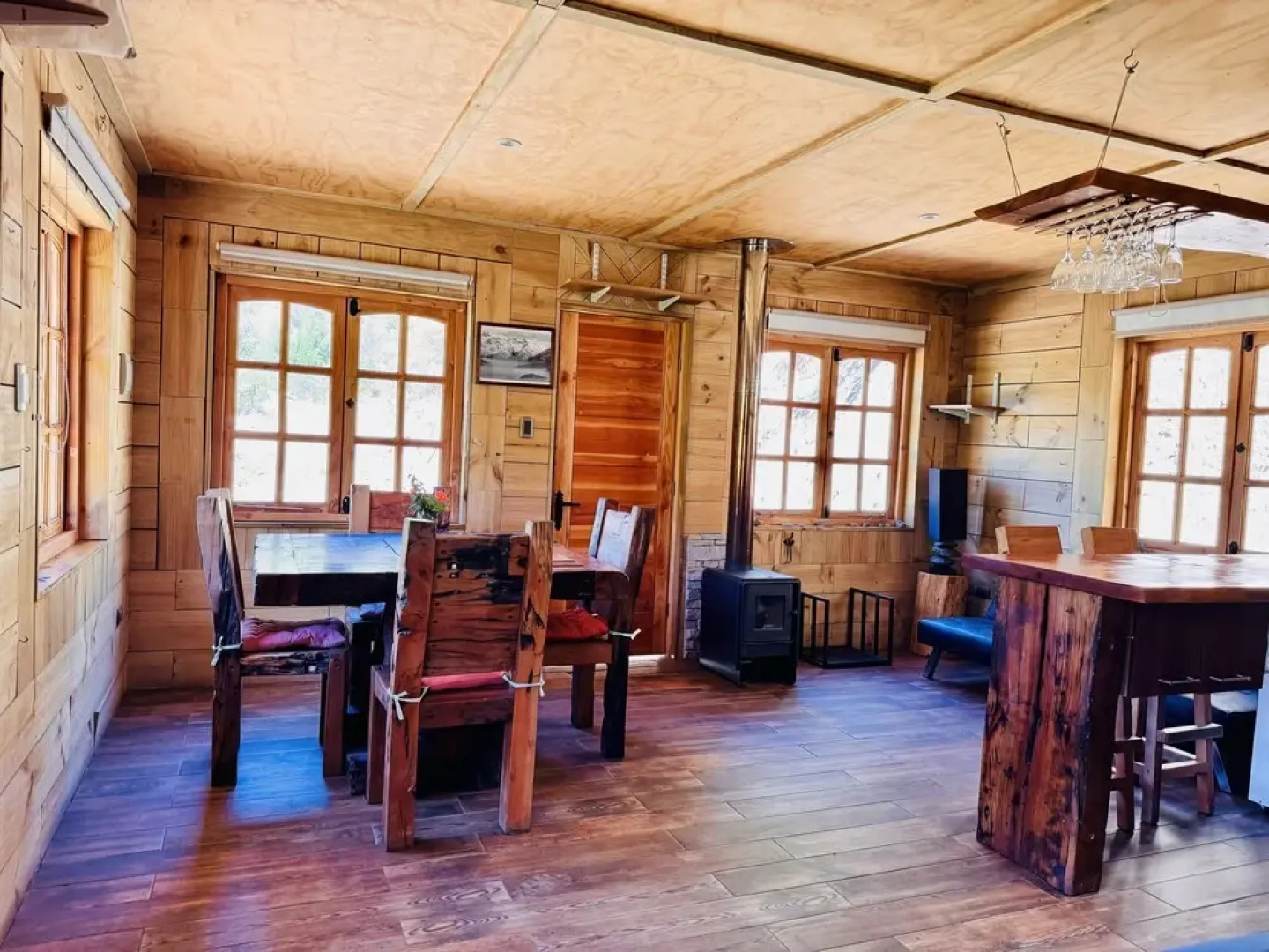 Cabañas entre montañas con tinajas calientes