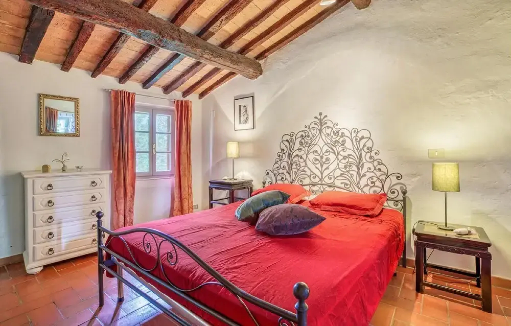 Beautiful Home in Foiano With 5 Bedrooms, Wifi and Outdoor Swimming Pool