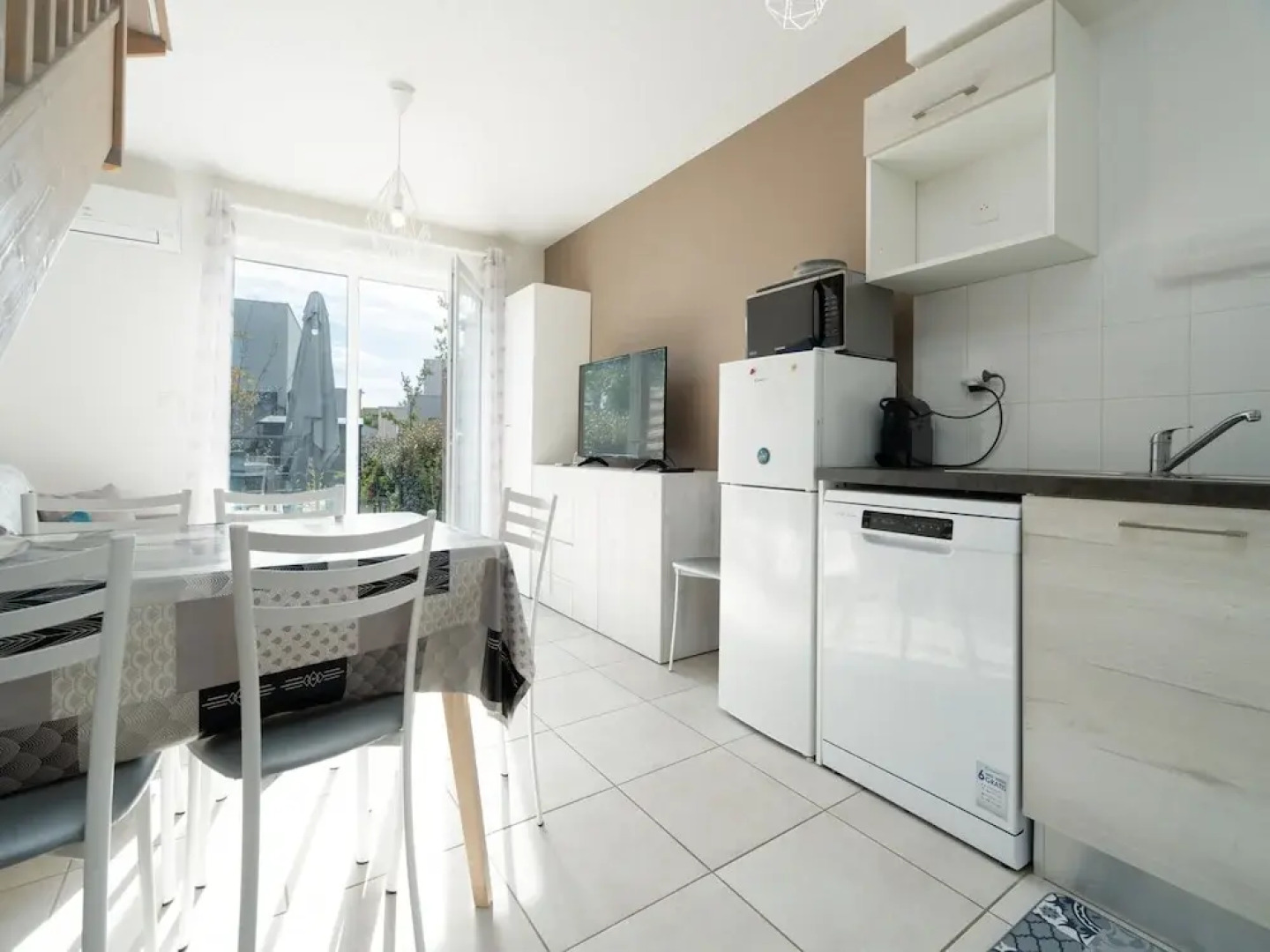 Villa in Valras-plage Near Sand Beach