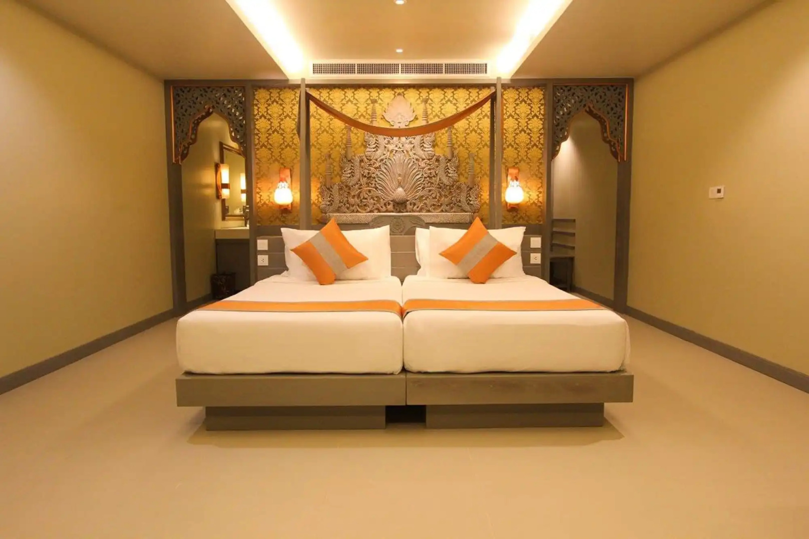 Курортный отель Maikhao Palm Beach