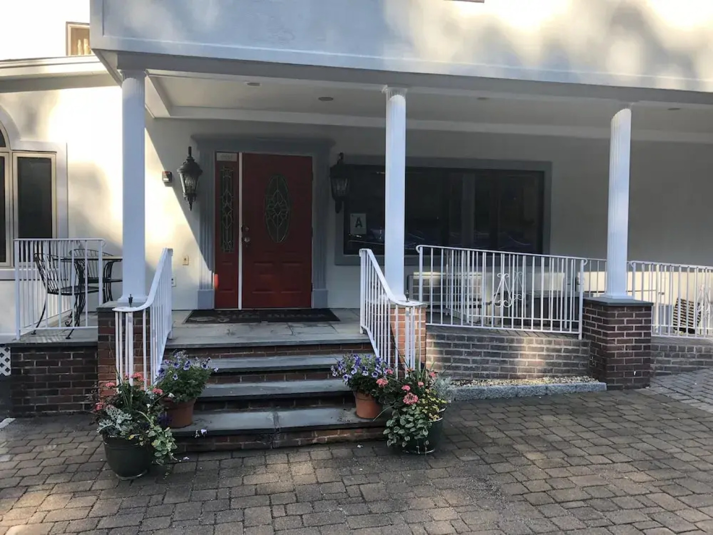 Villa On The River Inn