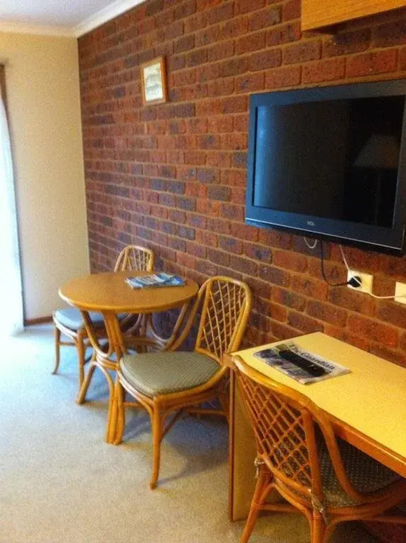 Tooleybuc Club Motor Inn