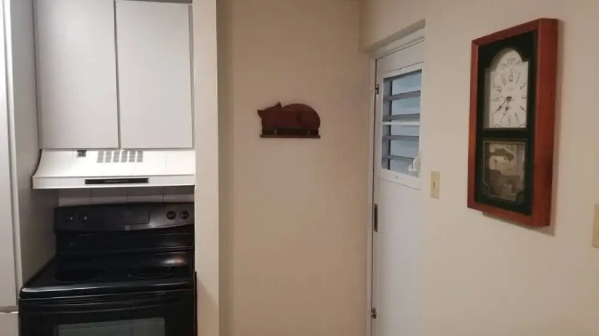 Montones Beach Studio B-3