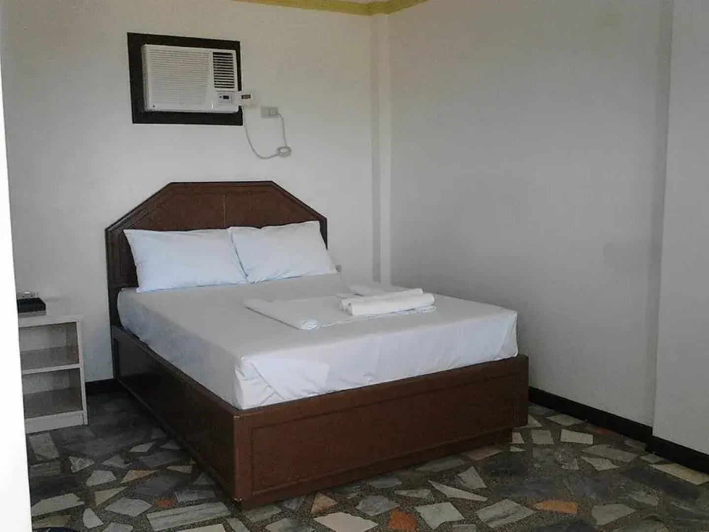 S.R Paradise Beach Resort Hotel