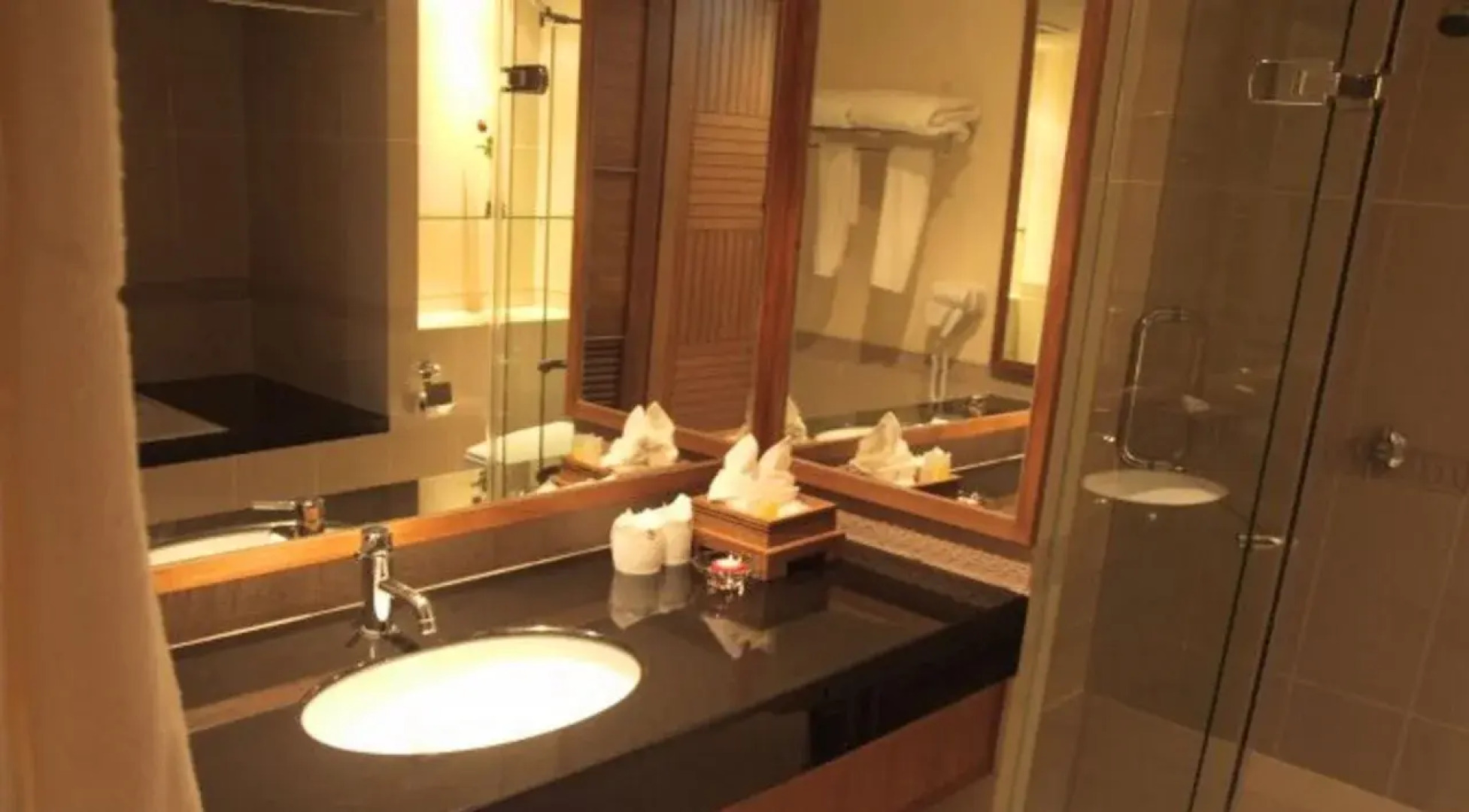 Sunee Grand Hotel and Convention Center