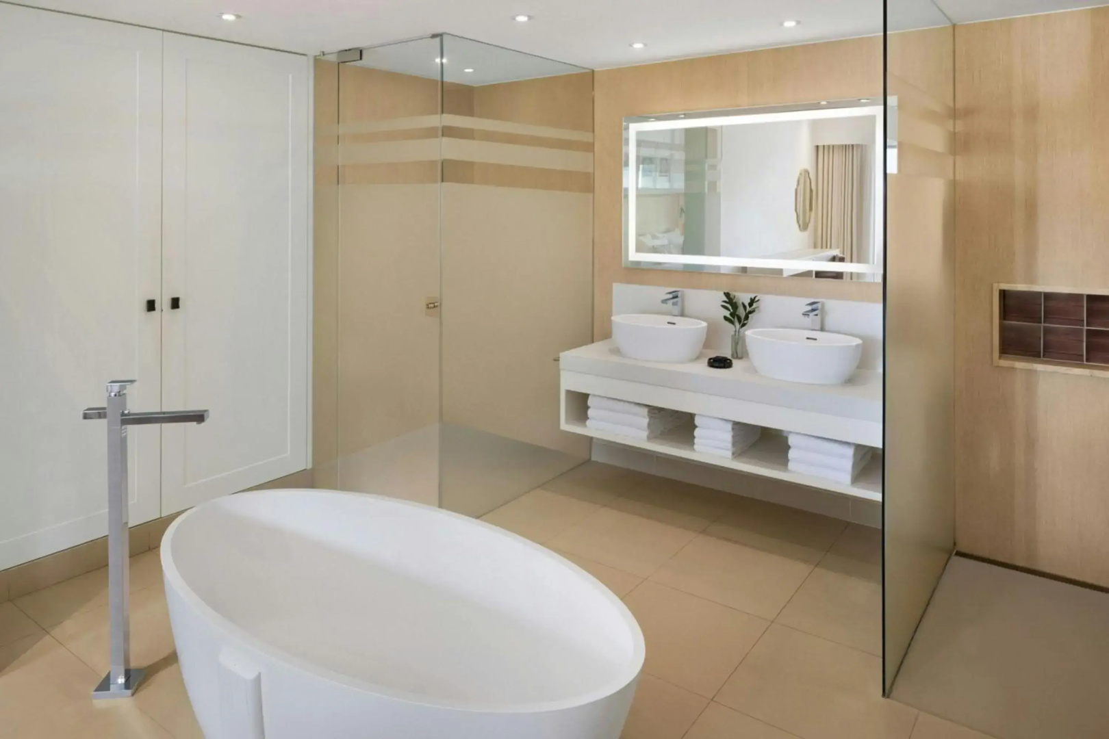 Pine Cliffs Ocean Suites, a Luxury Collection Resort & Spa