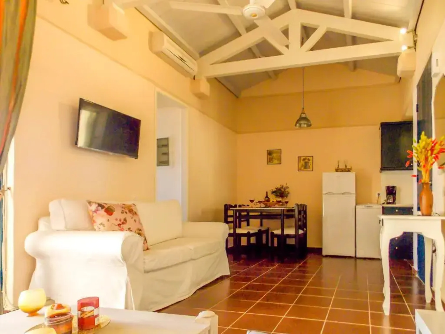 Manto On The Beach Apartments