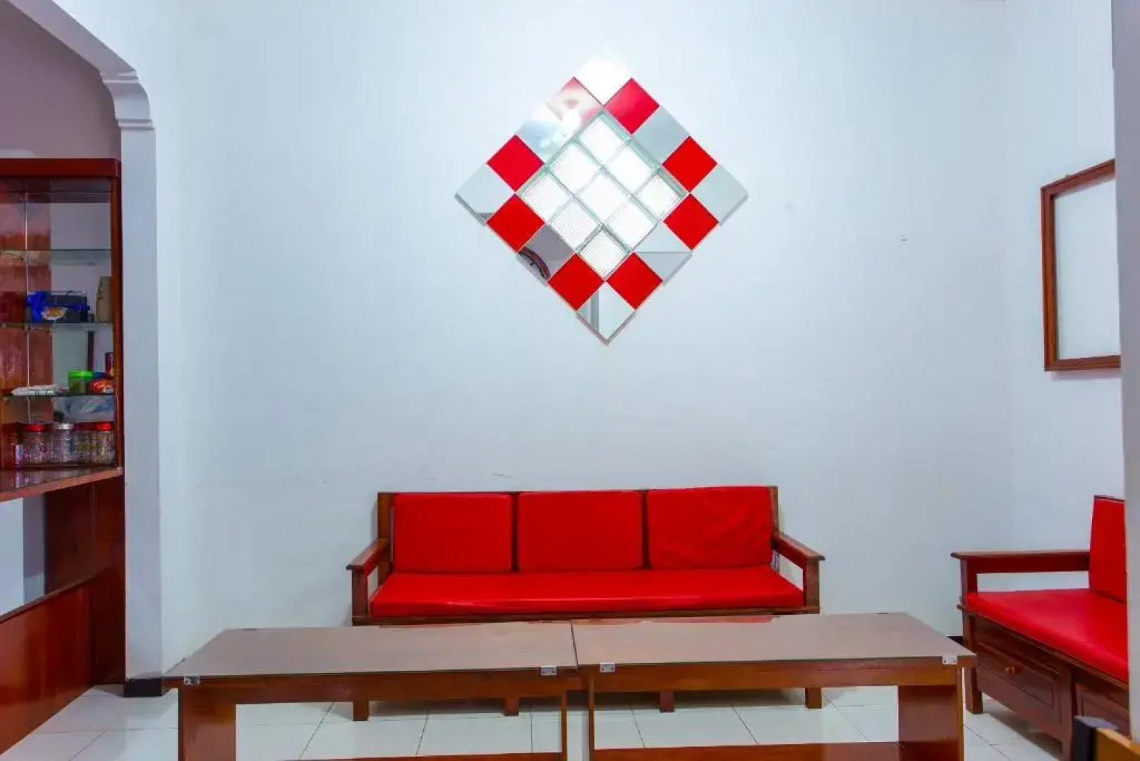 OYO 2718 Backpacker's Homestay Jlegong