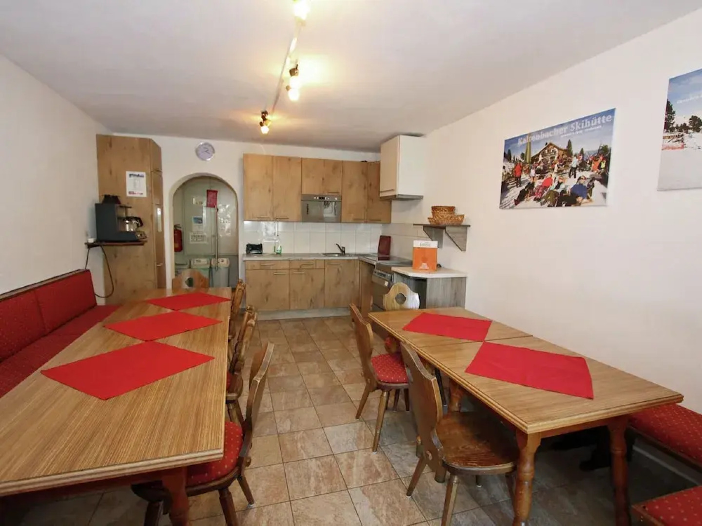 Spacious Holiday Home With Balcony, Sauna, Parking