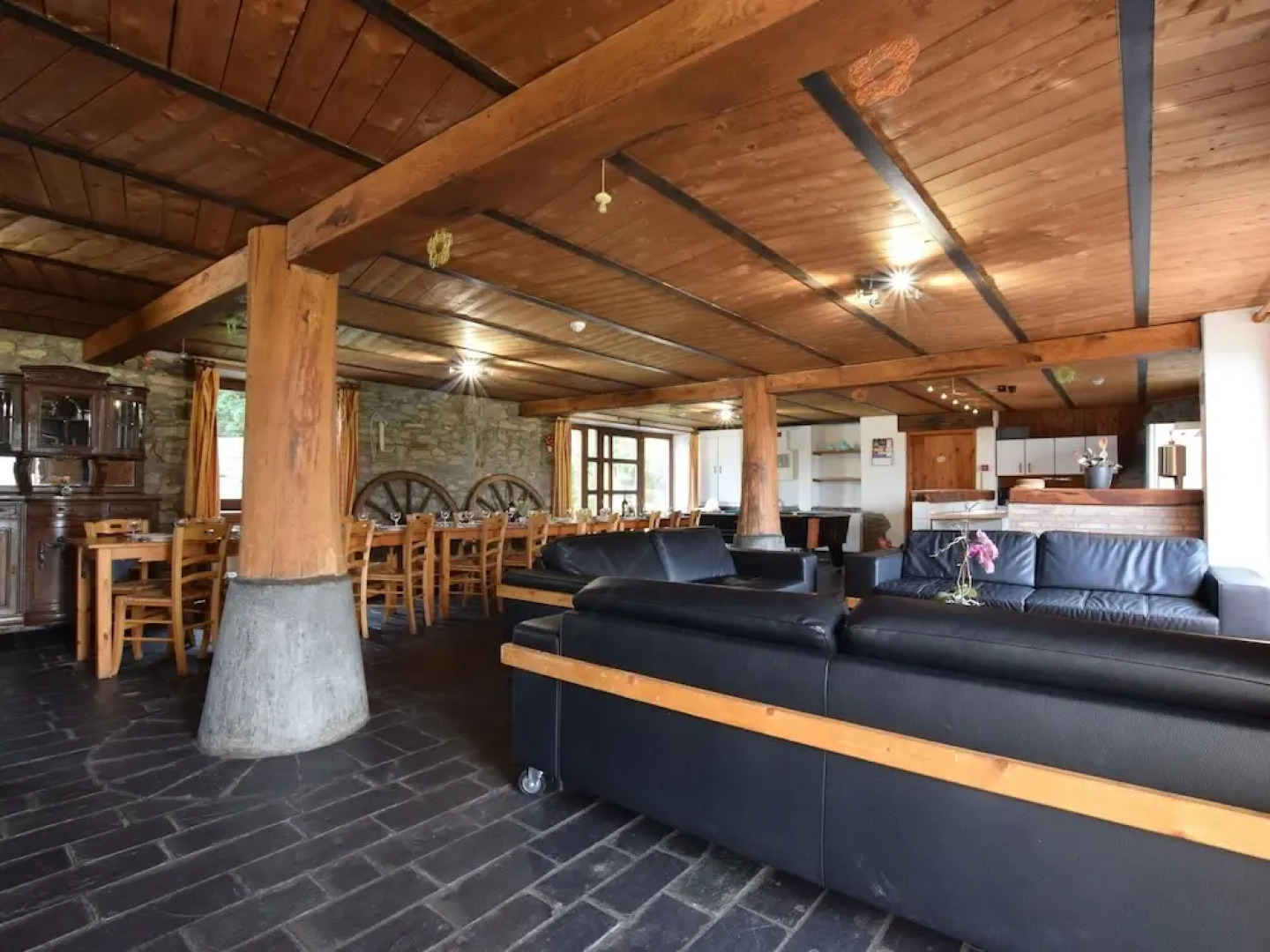 Quaint Cottage In Petite Langlire With Jacuzzi