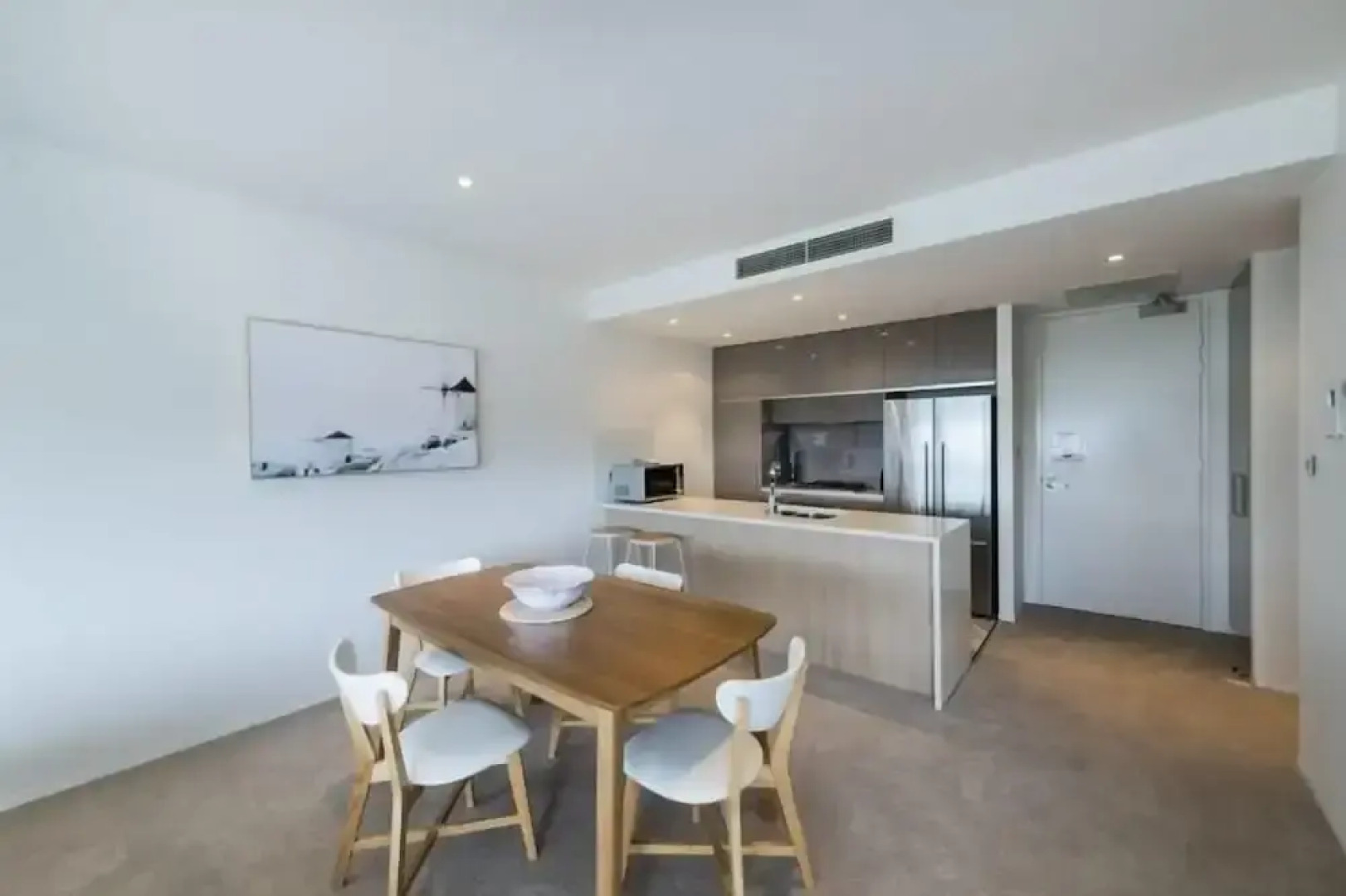 Accommodate Canberra - Lakefront