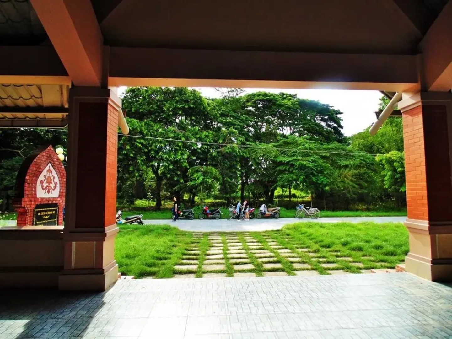 Hai Lua Homestay (Lotus Lake Homestay)