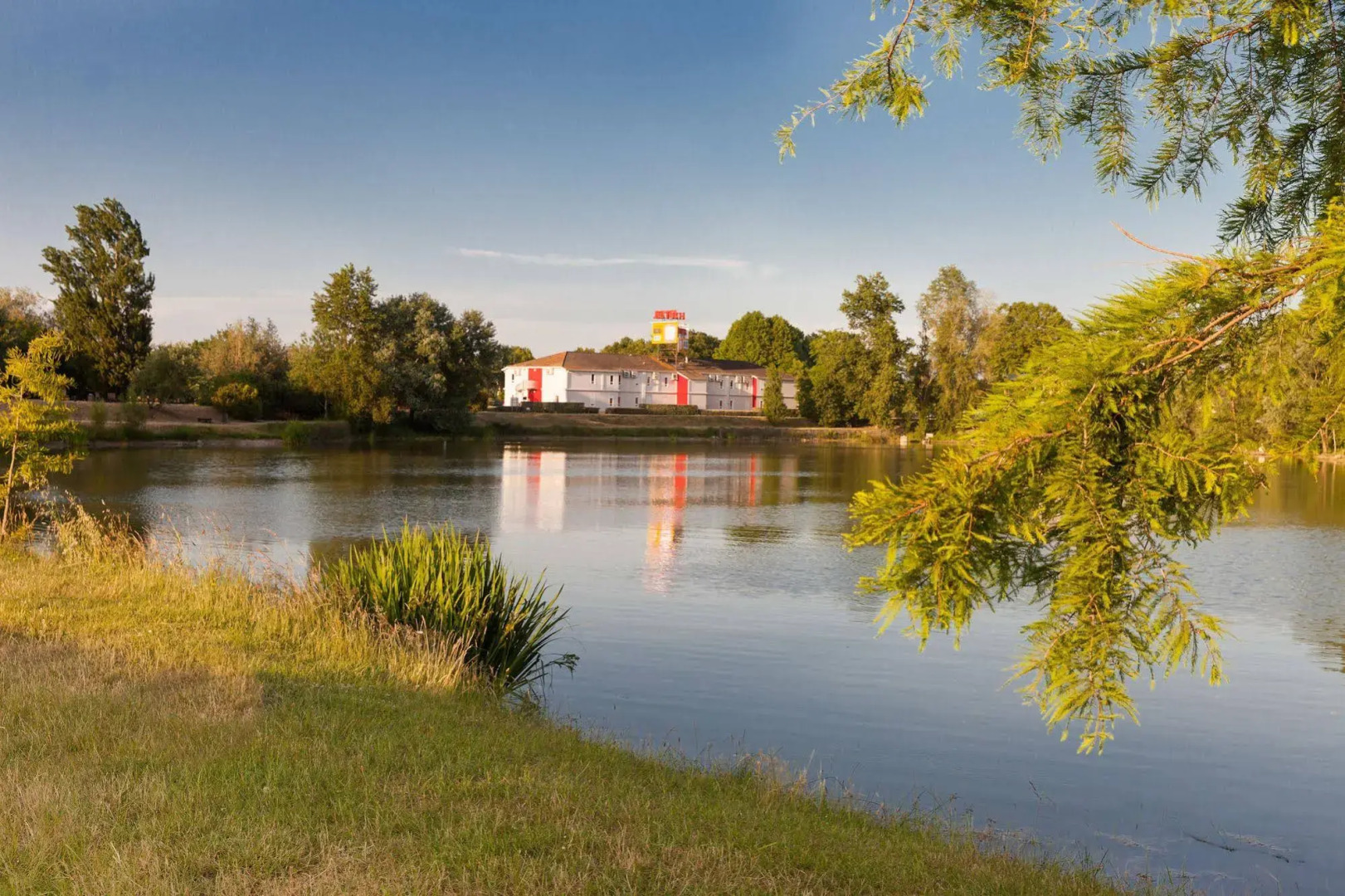 The Originals Access, Hôtel Bordeaux Lac