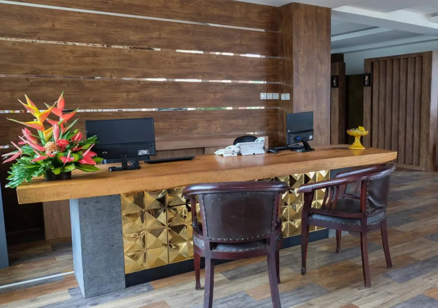 Tonys Villas & Resort