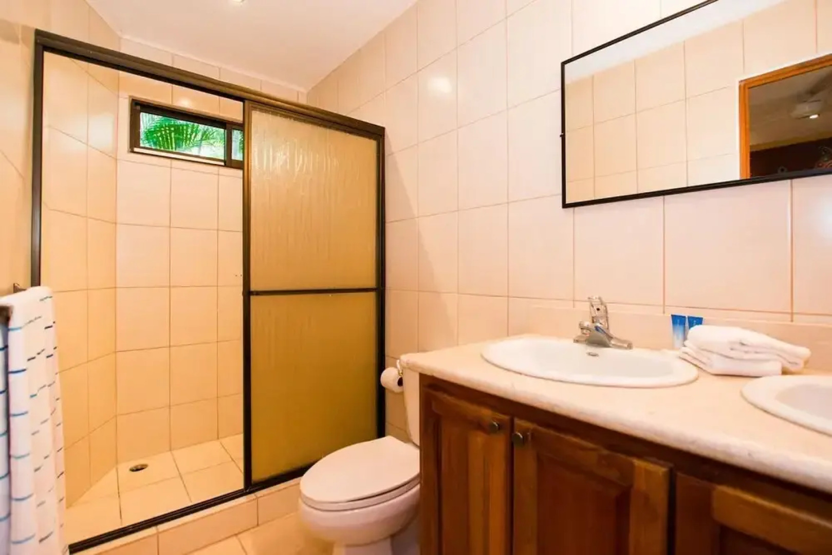 Colorful Condo with a Swimming Pool and Close Proximity to El Coco and the Beach