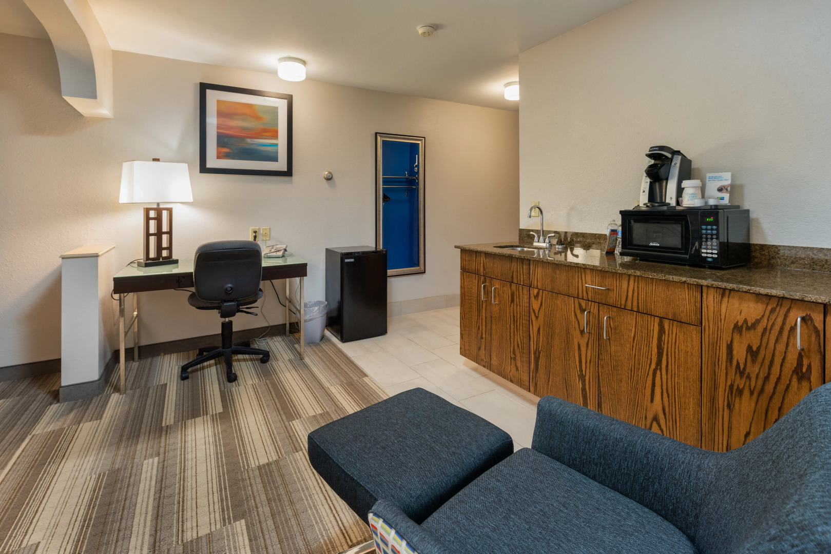 Country Inn & Suites by Radisson, South Haven, MI